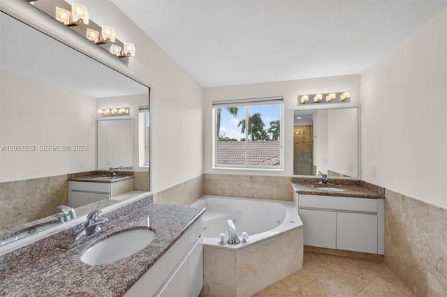 1115 Camellia Cir, Weston, FL 33326