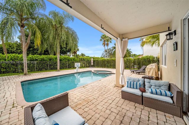 1115 Camellia Cir, Weston, FL 33326