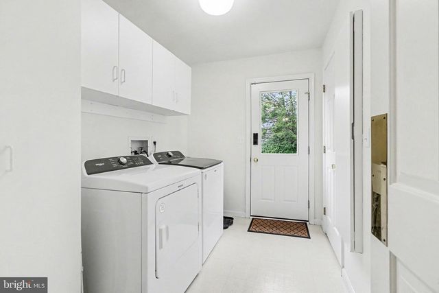 1214 QUAIL HOLLOW RD, Hummelstown, PA 17036