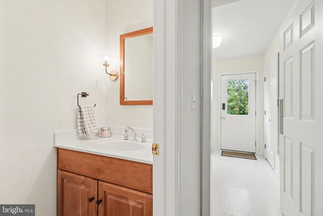 1214 QUAIL HOLLOW RD, Hummelstown, PA 17036