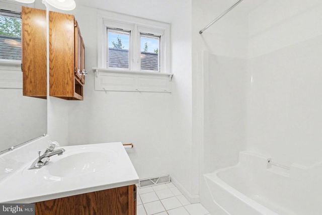 1214 QUAIL HOLLOW RD, Hummelstown, PA 17036