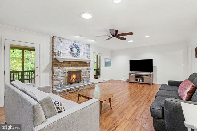 1214 QUAIL HOLLOW RD, Hummelstown, PA 17036