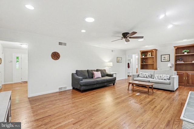 1214 QUAIL HOLLOW RD, Hummelstown, PA 17036