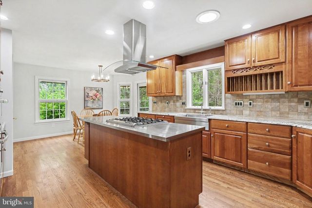 1214 QUAIL HOLLOW RD, Hummelstown, PA 17036