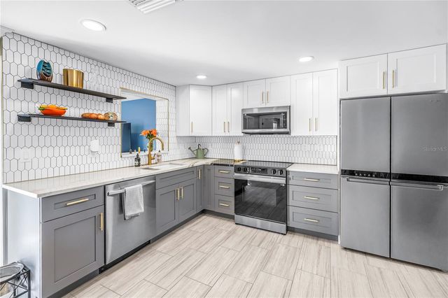 354 74TH AVENUE NE, St Petersburg, FL 33702