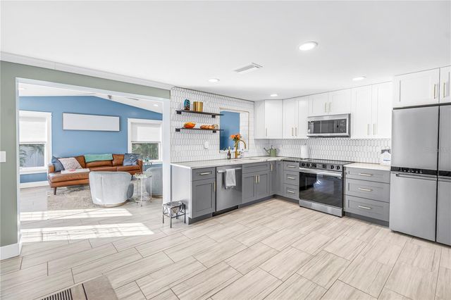 354 74TH AVENUE NE, St Petersburg, FL 33702