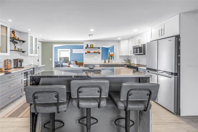 354 74TH AVENUE NE, St Petersburg, FL 33702