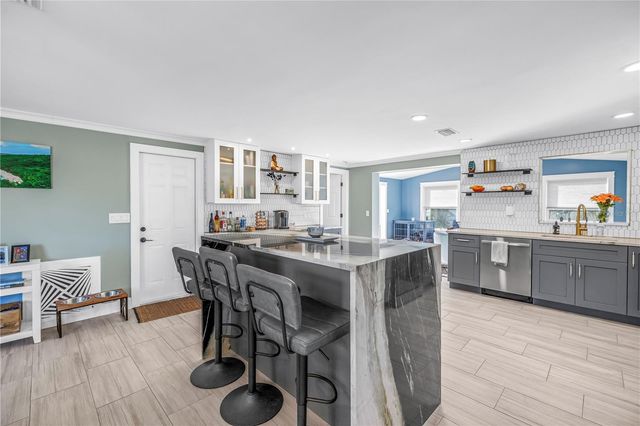 354 74TH AVENUE NE, St Petersburg, FL 33702