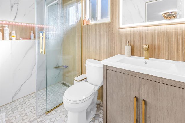 354 74TH AVENUE NE, St Petersburg, FL 33702