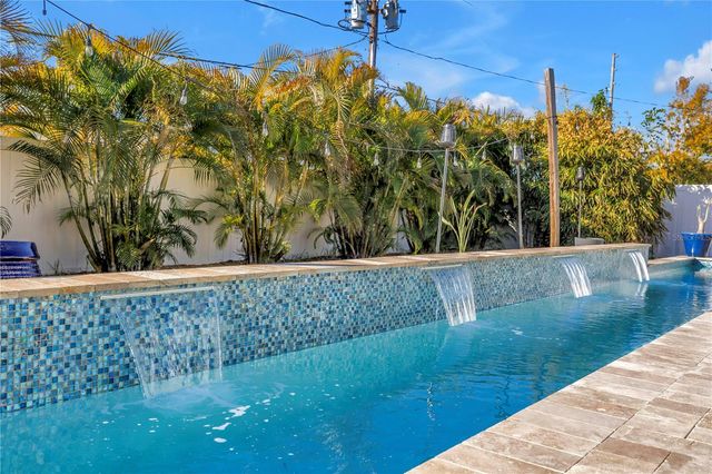 354 74TH AVENUE NE, St Petersburg, FL 33702