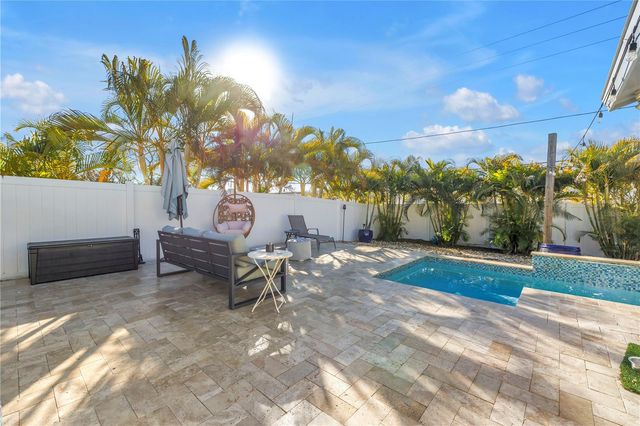 354 74TH AVENUE NE, St Petersburg, FL 33702