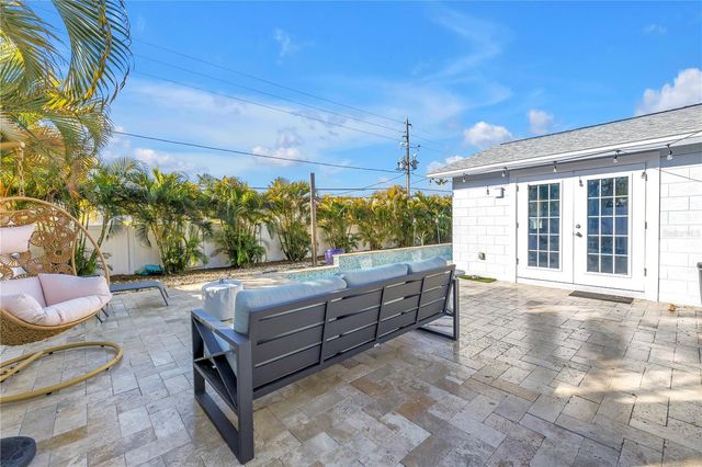 354 74TH AVENUE NE, St Petersburg, FL 33702