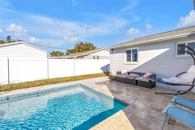 354 74TH AVENUE NE, St Petersburg, FL 33702