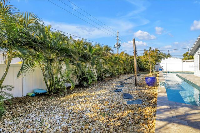 354 74TH AVENUE NE, St Petersburg, FL 33702