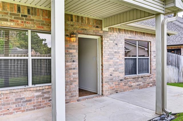 12959 N Puffin Lane, Willis, TX 77318