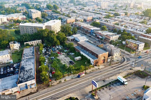 5809 WOODLAND AVE, Philadelphia, PA 19143