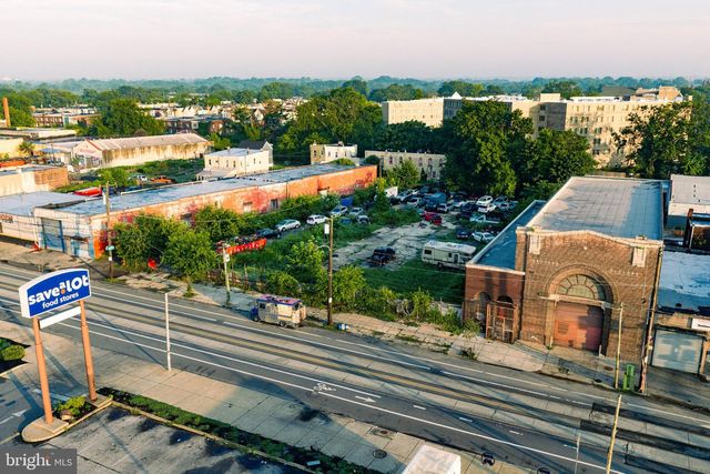 5809 WOODLAND AVE, Philadelphia, PA 19143