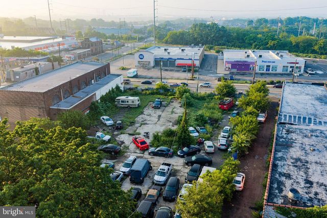 5809 WOODLAND AVE, Philadelphia, PA 19143