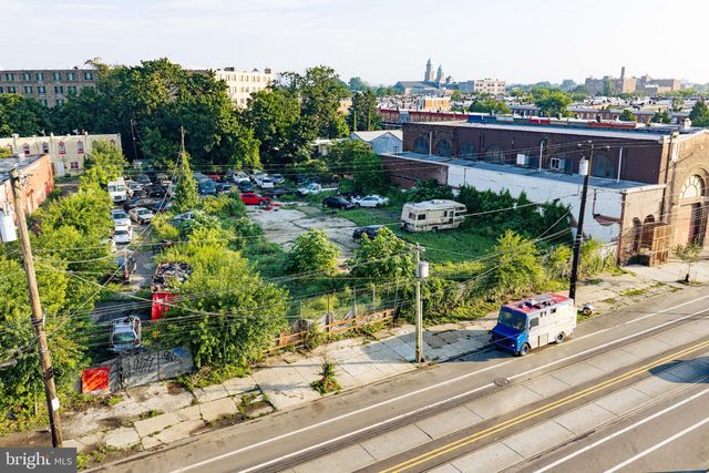 5809 WOODLAND AVE, Philadelphia, PA 19143