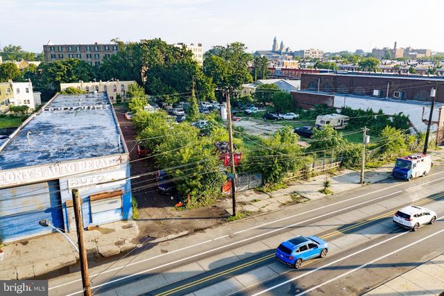5809 WOODLAND AVE, Philadelphia, PA 19143