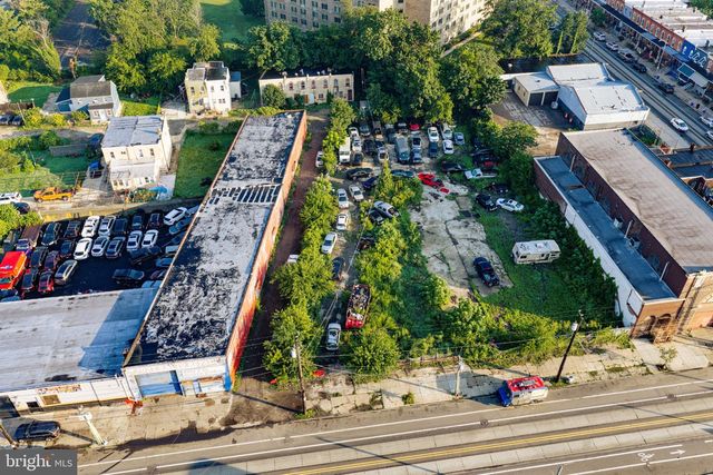 5809 WOODLAND AVE, Philadelphia, PA 19143