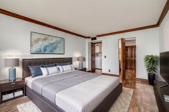 106 Lake Emerald Drive 210, Oakland Park, FL 33309