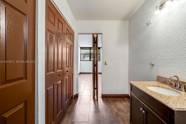 106 Lake Emerald Drive 210, Oakland Park, FL 33309