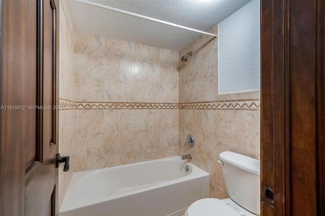 106 Lake Emerald Drive 210, Oakland Park, FL 33309