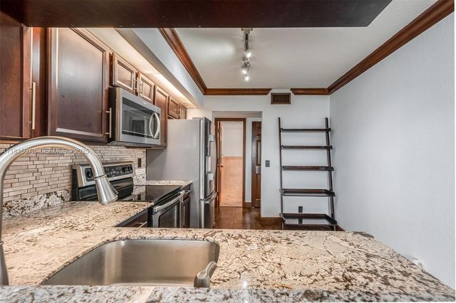 106 Lake Emerald Drive 210, Oakland Park, FL 33309