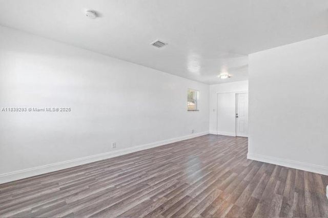 1040 NW 23rd Ter, Fort Lauderdale, FL 33311