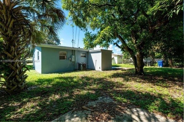 1040 NW 23rd Ter, Fort Lauderdale, FL 33311