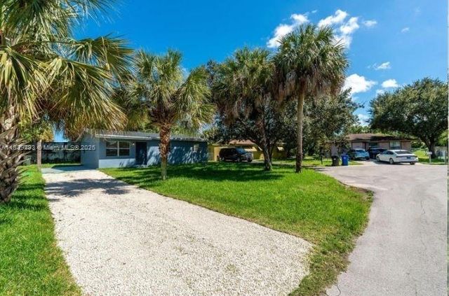 1040 NW 23rd Ter, Fort Lauderdale, FL 33311