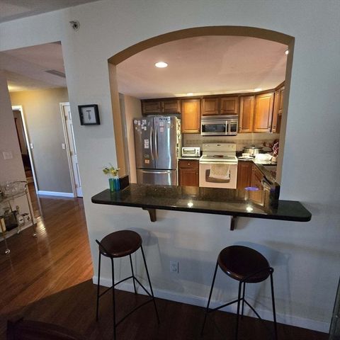 521 Hampton Way 521, Abington, MA 02351