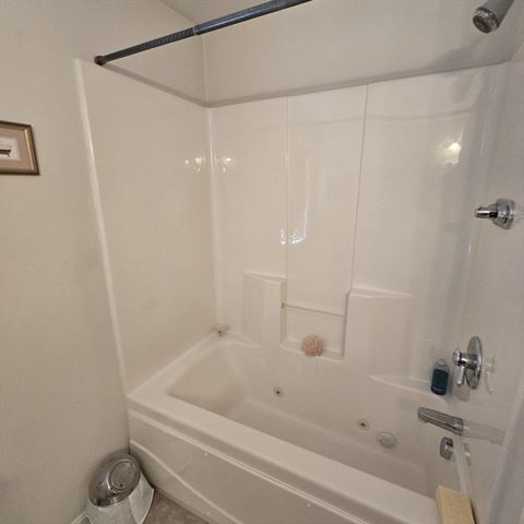 521 Hampton Way 521, Abington, MA 02351