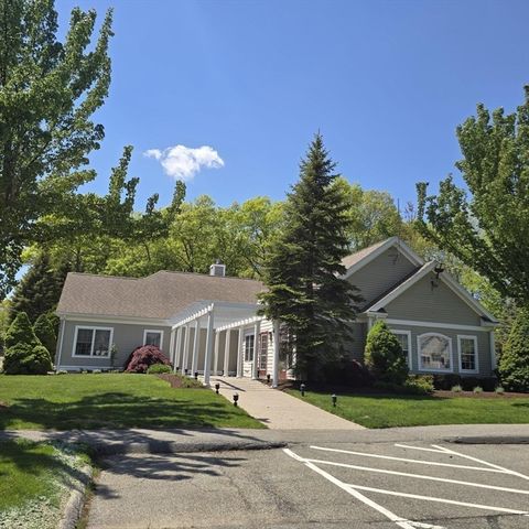521 Hampton Way 521, Abington, MA 02351