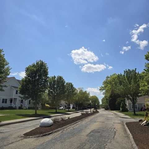 521 Hampton Way 521, Abington, MA 02351