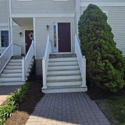 521 Hampton Way 521, Abington, MA 02351