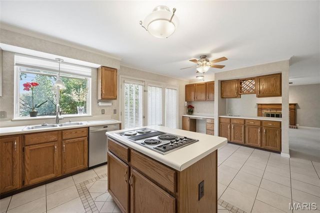1823 York Ridge Court, Chesterfield, MO 63017