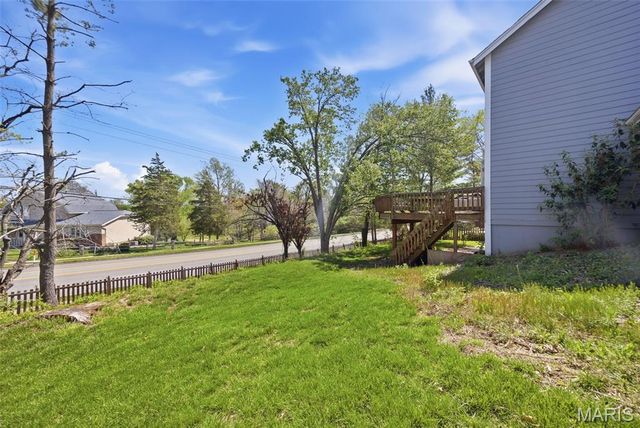 1823 York Ridge Court, Chesterfield, MO 63017