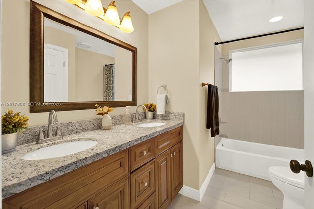 10851 London St, Cooper City, FL 33026