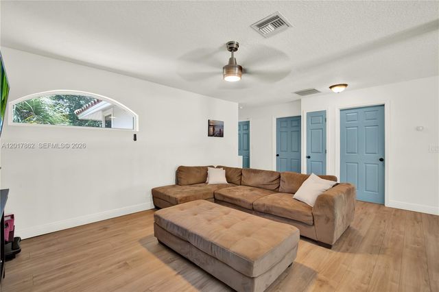 10851 London St, Cooper City, FL 33026