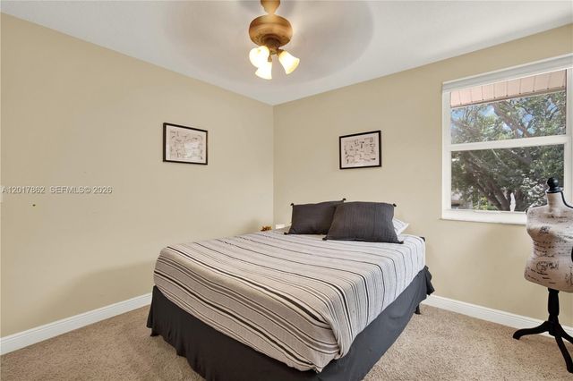 10851 London St, Cooper City, FL 33026