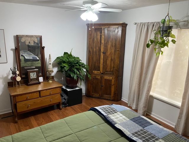 136 Cook Rd, Forsyth, MO 65653