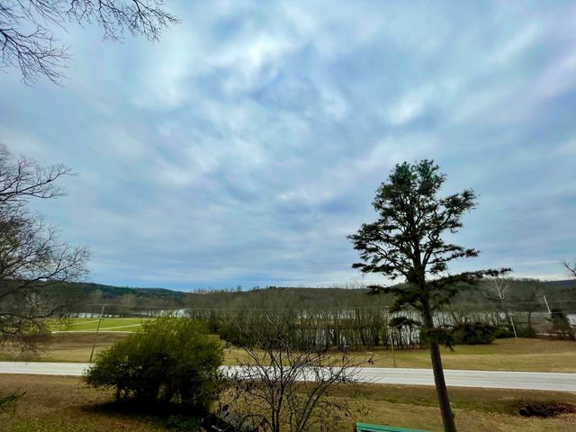 136 Cook Rd, Forsyth, MO 65653