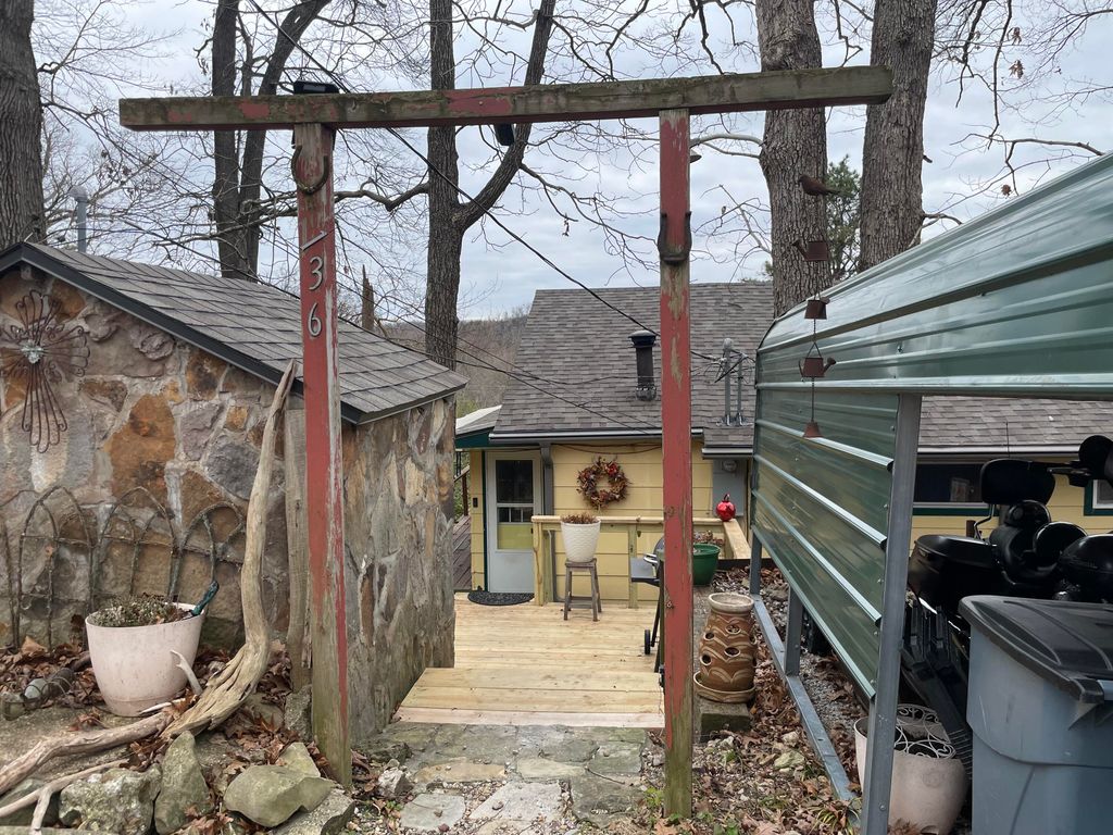 136 Cook Rd, Forsyth, MO 65653