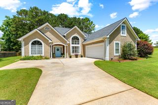 215 Fieldstone Way, Newnan, GA 30265