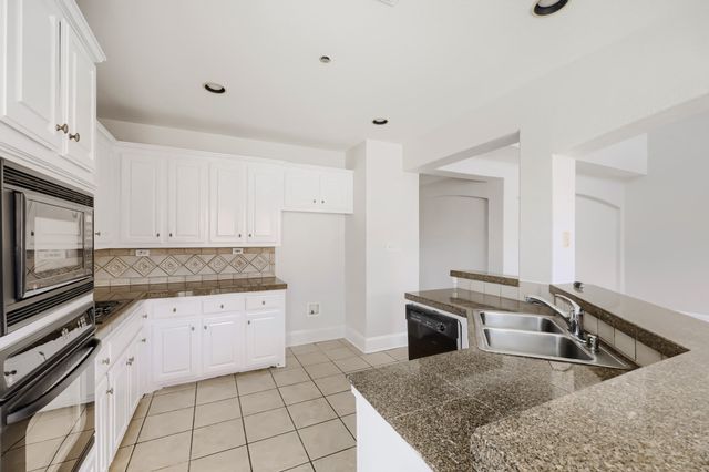 8115 Dogwood Lane, Irving, TX 75063