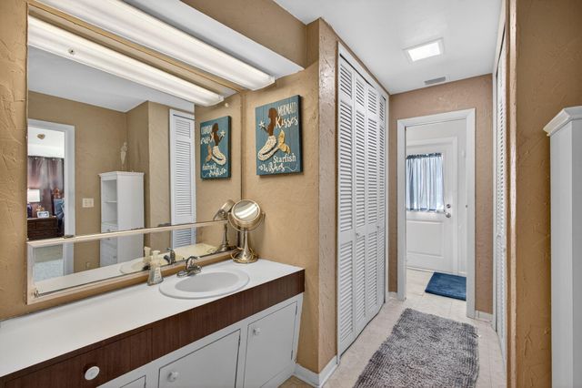 3646 Cypress Street, Palm Beach Gardens, FL 33410