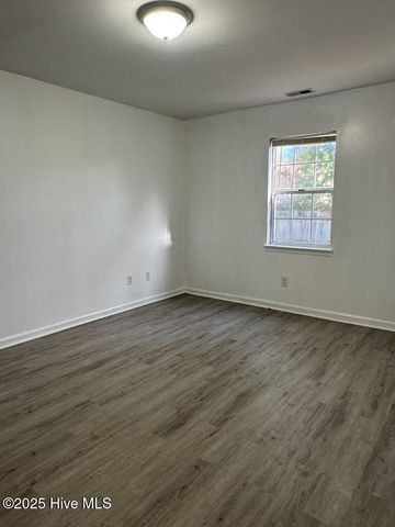 3016 E Windgate Court, Jacksonville, NC 28546