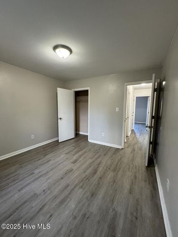 3016 E Windgate Court, Jacksonville, NC 28546